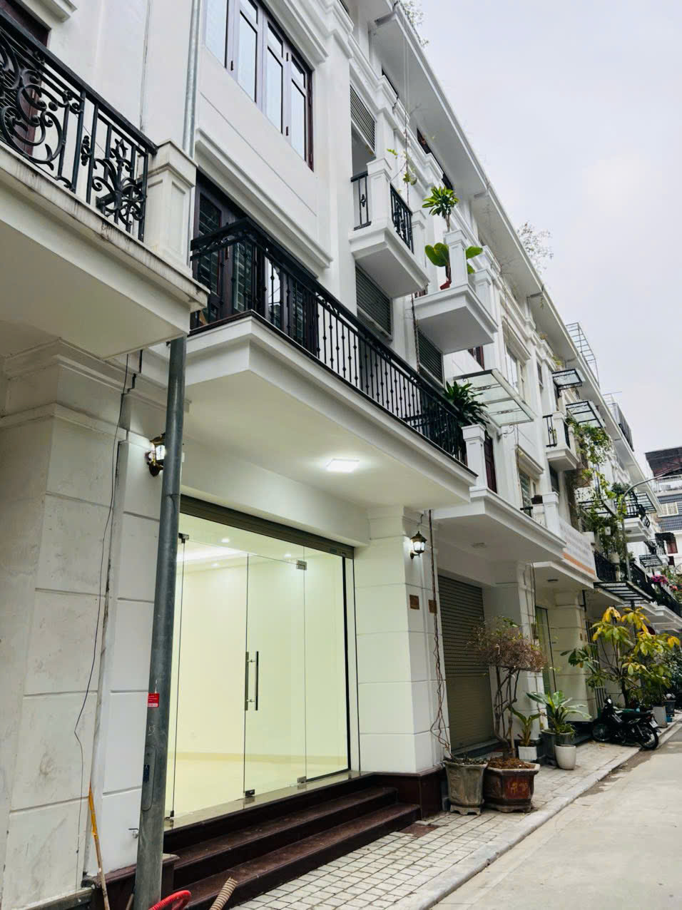 CHO THUÊ NHÀ LIỀN KỀ LK 4-11, KHU NHÀ Ở 90 NGUYỄN TUÂN, QUẬN THANH XUÂN, HÀ NỘI