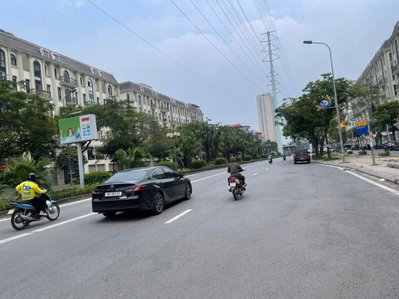 98m2