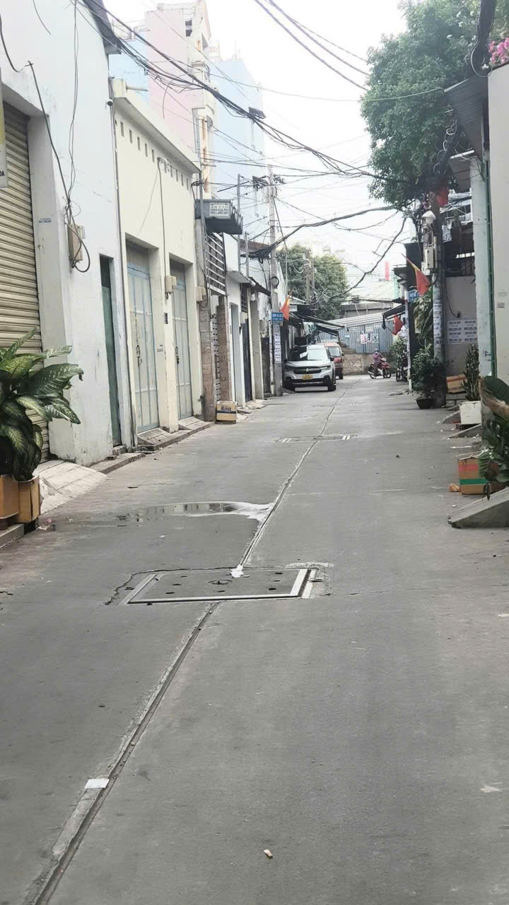 Bán nhà Âu Cơ - Quận Tân Phú - Hẻm xe hơi - 80m2 - Gần Đh Văn Hiến - giá nhỉnh 6 tỷ.