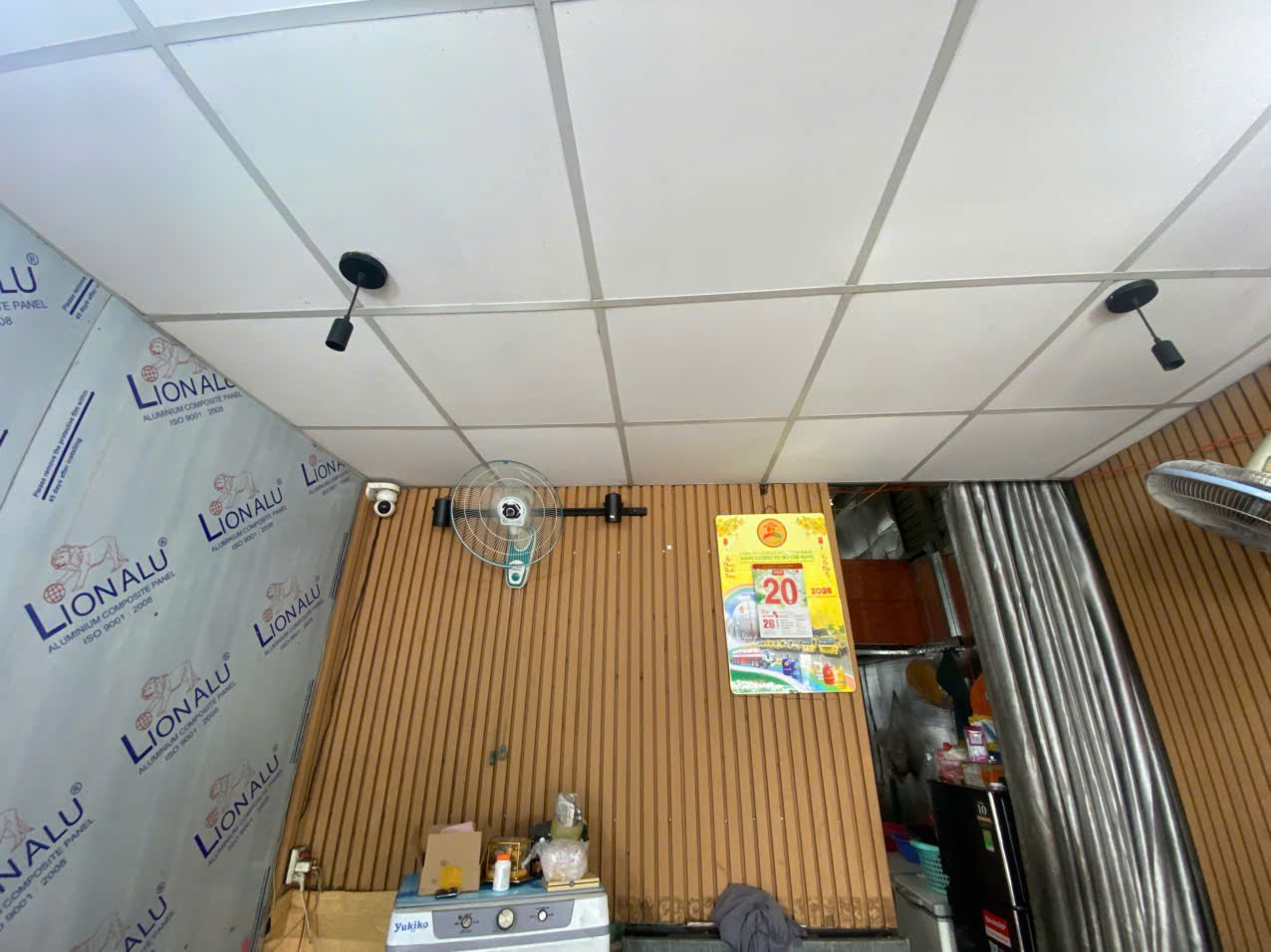 Cho thuê mặt bằng Lê Văn Việt, Quận 9 - Gần Khu Công Nghệ Cao, đông dân cư