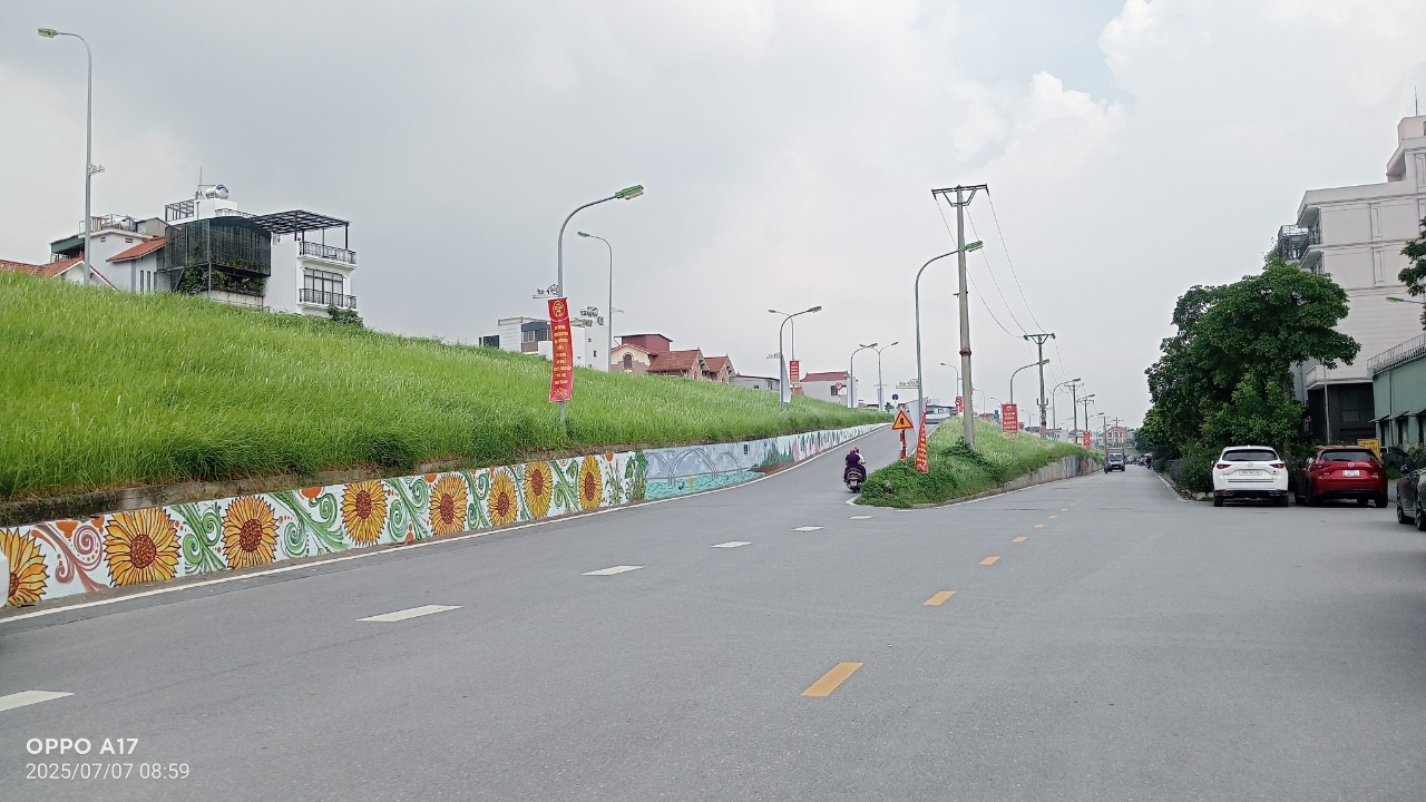 Bán đất Ngọc Thụy - Ô tô vào tận đất, đường thông, giá tốt đầu tư! Diện tích: 100m² Mặt tiền: 4.6m Giá: Hơn 15