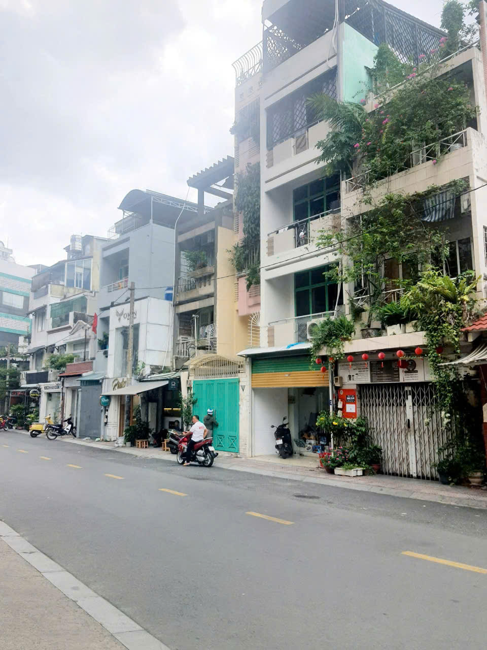 MẶT TIỀN NGUYỄN VĂN NGUYỄN Q1, MẶT SAU HXH - DIỆN TÍCH 82M2 (4M x 20.5M) - NHÀ 5 TẦNG THANG MÁY - ĐANG CHO THUÊ 50