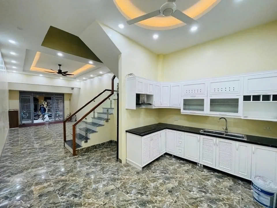 Siêu hot Lê Trọng Tấn, 64m mt4.6, gara oto, kinh doanh, ngõ thông, hơn 19 tỉ
