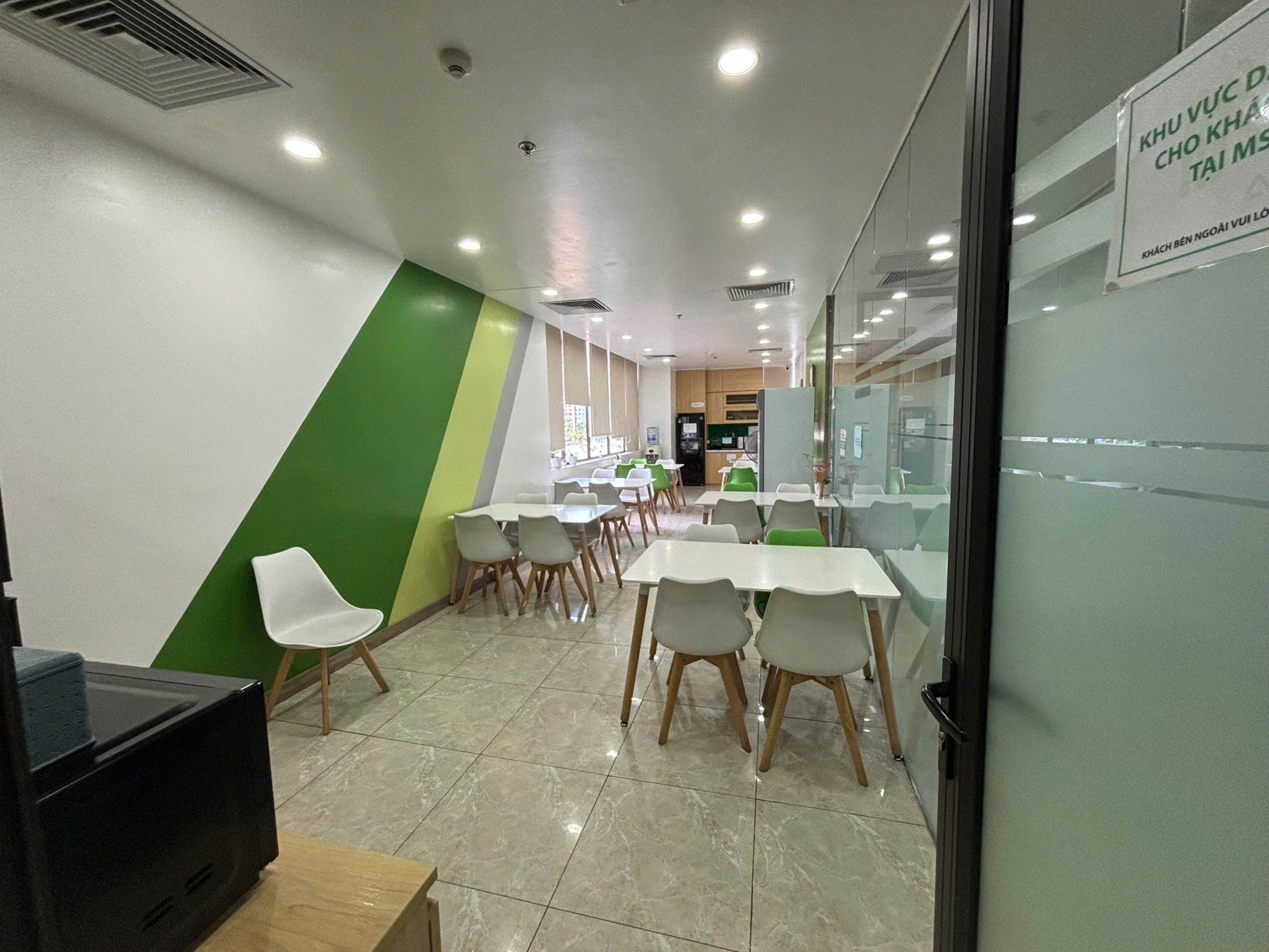 CẦN SANG NHƯỢNG GẤP 2 VĂN PHÒNG COWORKING ĐẦY ĐỦ TIỆN ÍCH TẠI THANH XUÂN