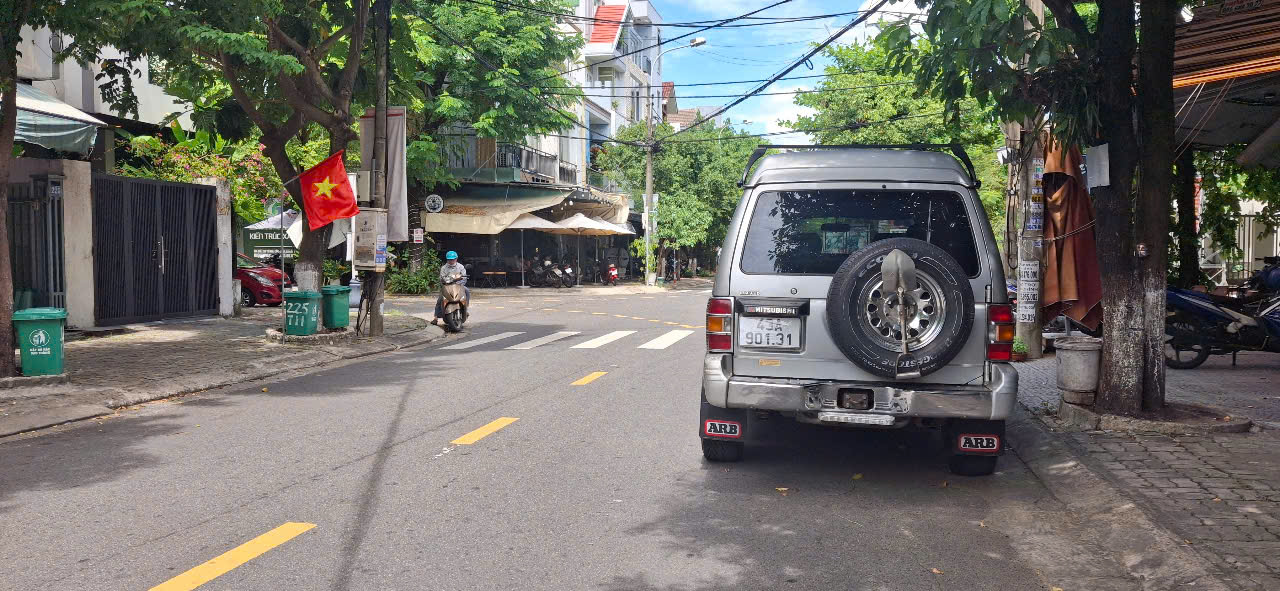 CHDV 5 TẦNG THANG MÁY KIÊN CỐ – 8 P. NGỦ – THU NHẬP 30TR/THÁNG – TT TP ĐÀ NẴNG 10 TỶ