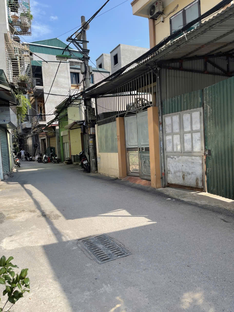 BÁN NHÀ NGỌC HỒI- HOANG MAI, 113 M2, NHÀ C4, MẶT TIỀN 8,5 M, GIÁ 18 TỶ.