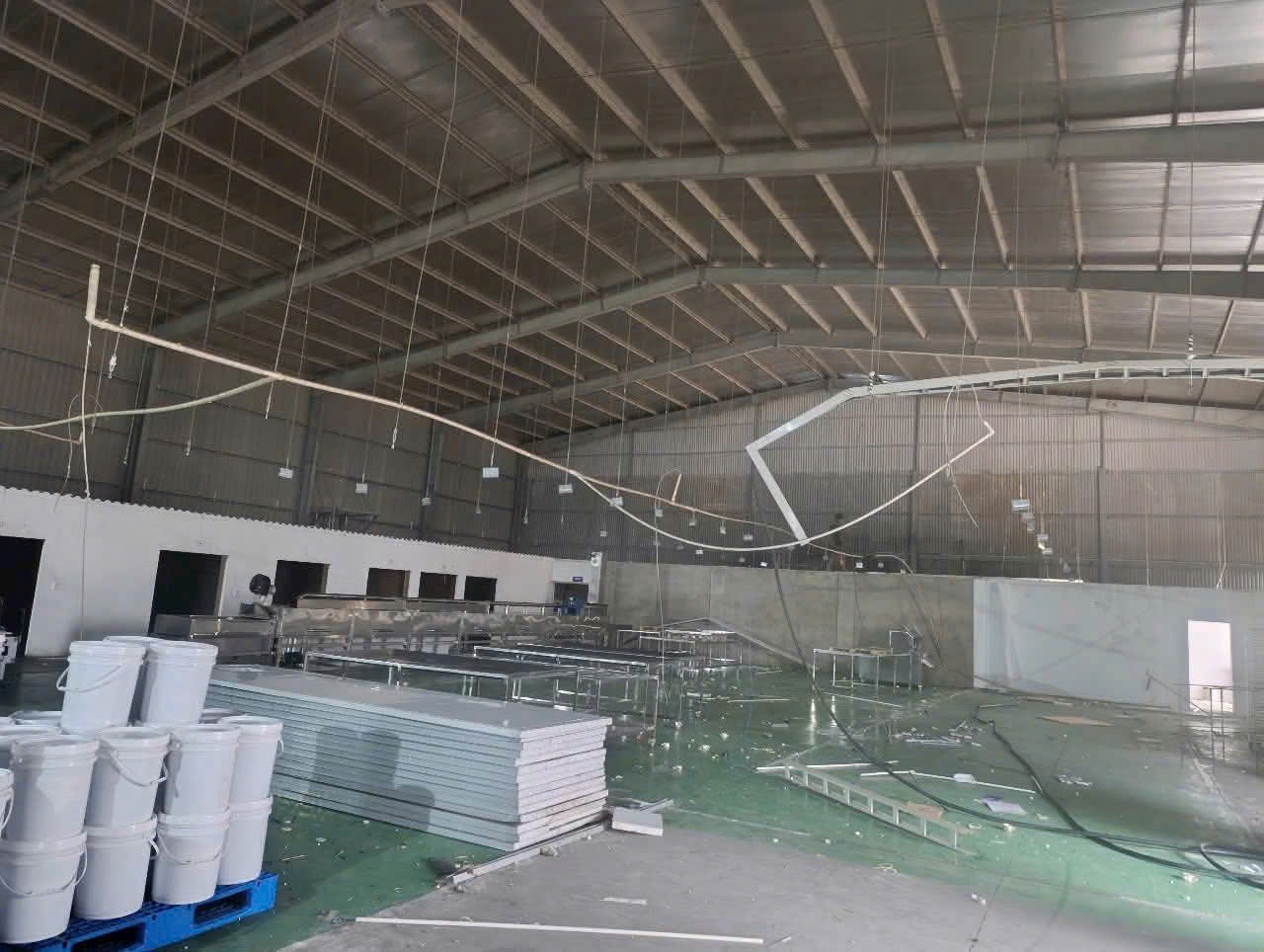 1100m2