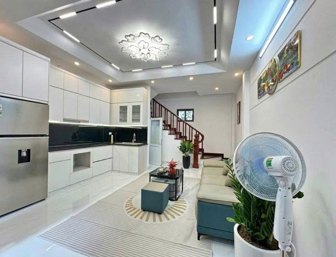 BÁN NHÀ PHÂN LÔ PHẠM VĂN ĐỒNG 59m x 6 TẦNG, MT 5m, DÂN XÂY, Ô TÔ ĐÕ CỬA, 2 THOÁNG, FULL NỘI THẤT, CHỈ 14,2 TỶ.