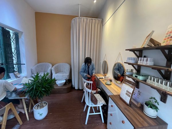 Quận 3 – Lê Văn Sỹ ! SANG SPA ĐẸP – GIÁ RẺ CHỈ 49 tr ( TIỆM GỘI ĐẦU – NAIL – BODY ) LIÊN HỆ : 0387033775 (Vy)