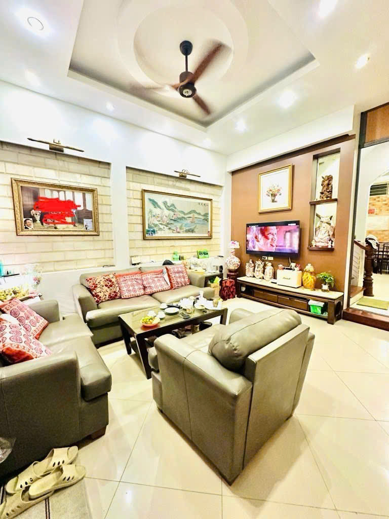 BÁN NHÀ LƯƠNG KHÁNH THIỆN- HOÀNG MAI, 40/63 M2, MẶT TIỀN 4,3 M, GIÁ 13,5 TỶ.