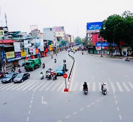 Tây Sơn - Gần 8 tỷ- 6 tầng- Cực đẹp- 10m ra phố.