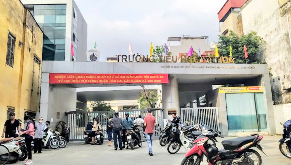 DÂN XÂY NGUYỄN KHANG – 40M RA PHỐ - NHIỀU NGỦ VỪA Ở VỪA CHO THUÊ – TẦM TIỀN HIẾM