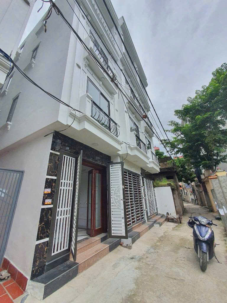 BÁN NHÀ TẠI ĐƯỜNG QUANG TRUNG - HÀ ĐÔNG. DT 36,5M2 LÔ GÓC- NỞ HẬU 4 TẦNG GIÁ NHỈNH 5 TỶ