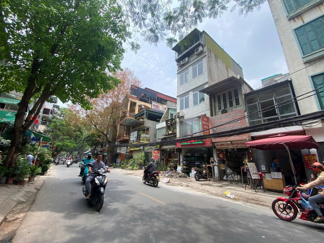 ✈️✈️✈️ SIÊU PHẨM MẶT PHỐ TRUNG TÂM, MẶT PHỐ HOÀNG HOA THÁM . - GIÁ RẺ HƠN MẶT NGÕ- HỘ KHẨU BA ĐÌNH- TƯƠNG LAI QUY