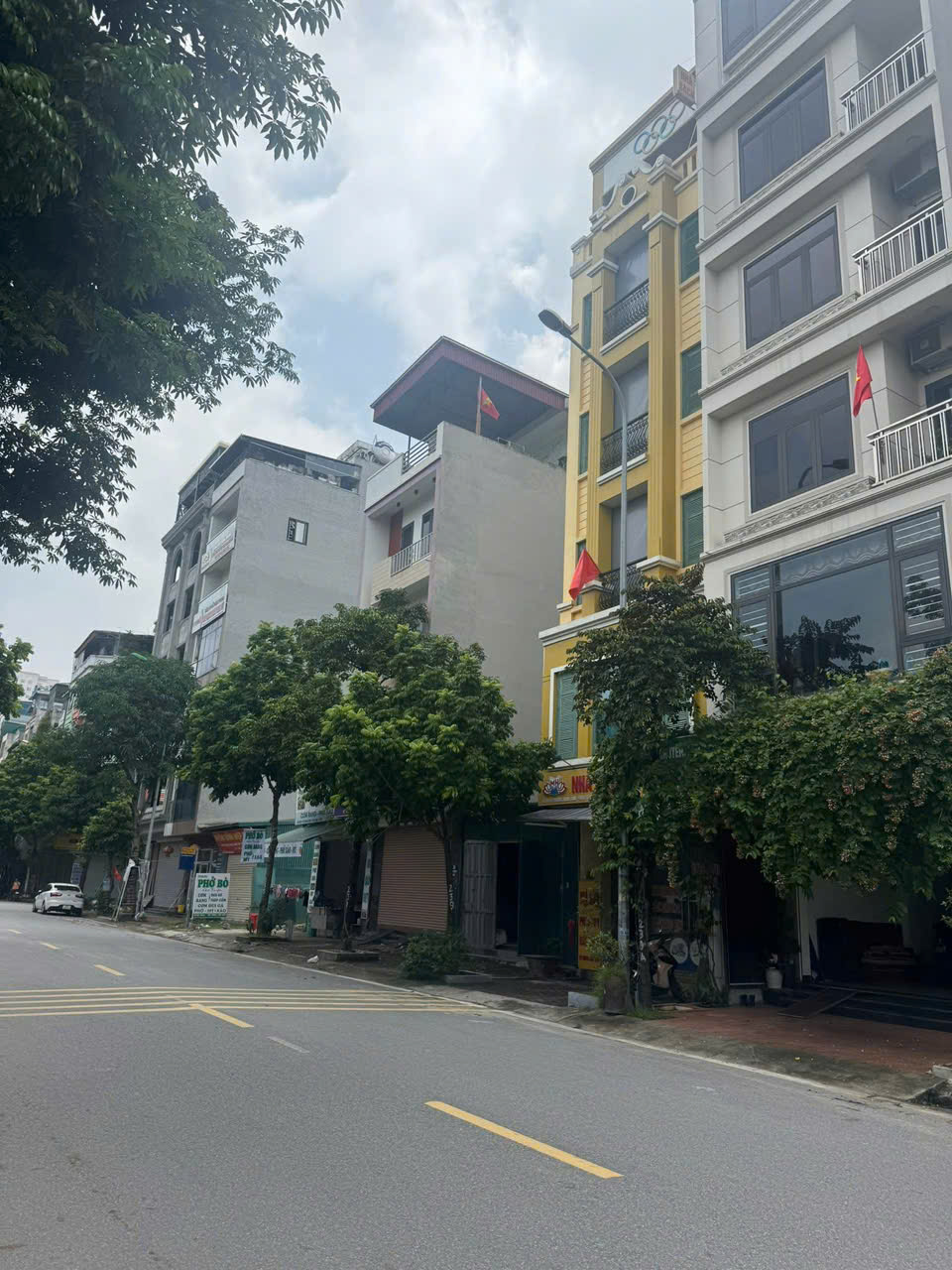 Bán nhà ngõ Văn Quán, Hà Đông. 80m2, 1 tầng, 1PN. Sổ đỏ, giá chỉ 127 triệu!