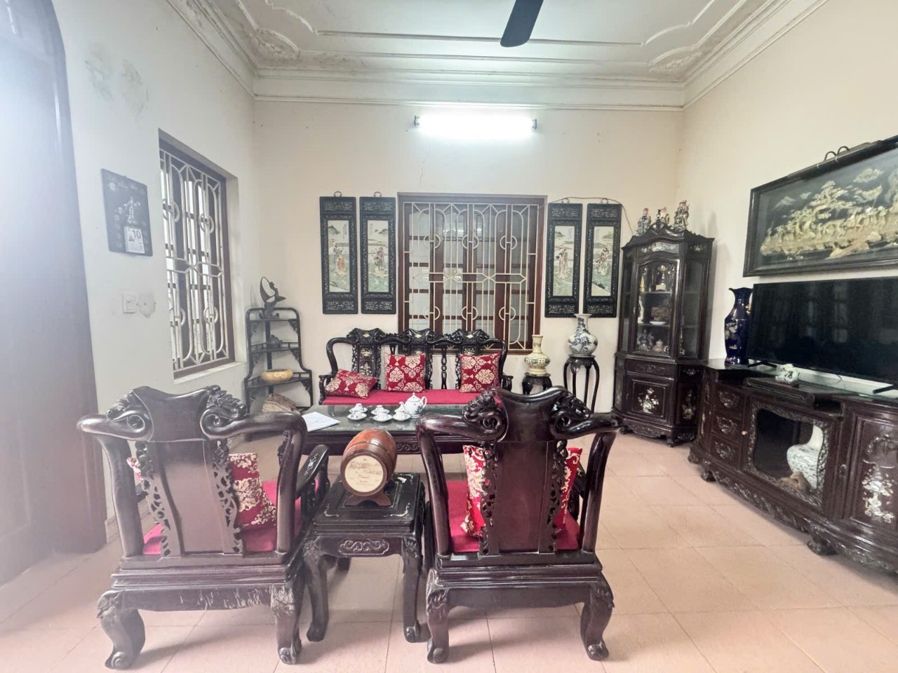 NGÕ TO HƠN PHỐ - 3 Ô TÔ TRÁNH NHAU - MẶT TIỀN VIP - XÂY TOÀ VĂN PHÒNG HOẶC BIỆT THỰ SÂN VƯỜN, Ở SƯỚN Bán nhà Nguyễn