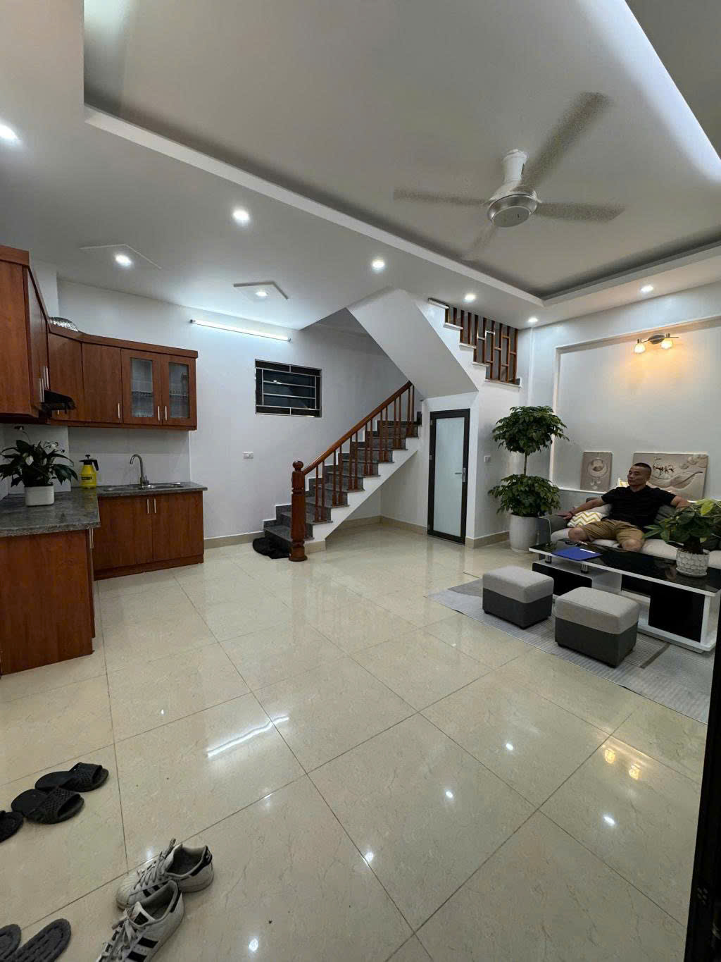 Nhà Đẹp Đông Ngạc – 30m² x 4 tầng – Mặt tiền 6m – Gần ô tô tránh – Giá chỉ 6,5 tỷ