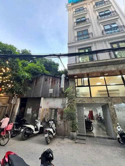 CÓ MỘT EM SIÊU PHẨM PHỐ VŨ NGỌC PHAN , NGUYÊN HỒNG VỪA MỚI LÊN . THÔNG SỐ TOÀN KIM CƯƠNG NGUYÊN KHỐI VỚI DIỆN TÍCH