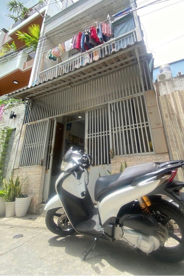 Bán nhà 2 tầng - 53m2 (4x13) - gần Aeon Tân Phú - sát mặt tiền Bình Long - chỉ hơn 4 tỷ