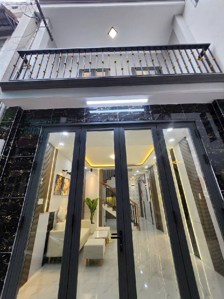 Bán nhà 2 tầng đẹp - 4 x 9 vuông vức - gần Nguyễn Sơn - Trung tâm Tân Phú - chỉ hơn 4 tỷ