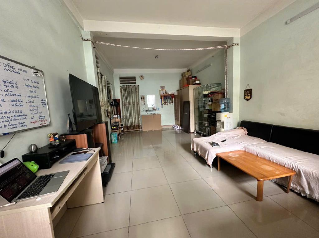 Bán chung cư Phan Xích Long, 66m2, tầng 1, thang máy, sổ hồng riêng, chỉ hơn 3 tỷ