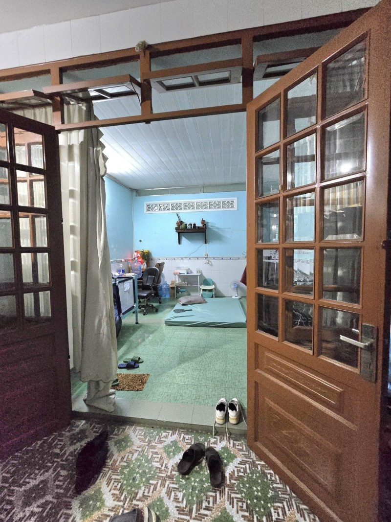 Bán nhà hẻm Đình Phong Phú, Q.9: 64m2, 1 tầng, 1PN, SH, 3.6 tỷ. LH: 0933125879