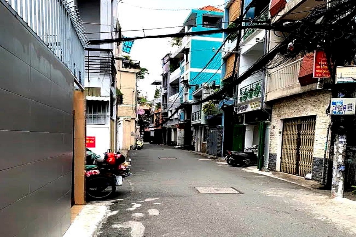 Bán gấp CHDV, hẻm thông, thang máy, 8 phòng khai thác, Doanh thu 600 tr/năm