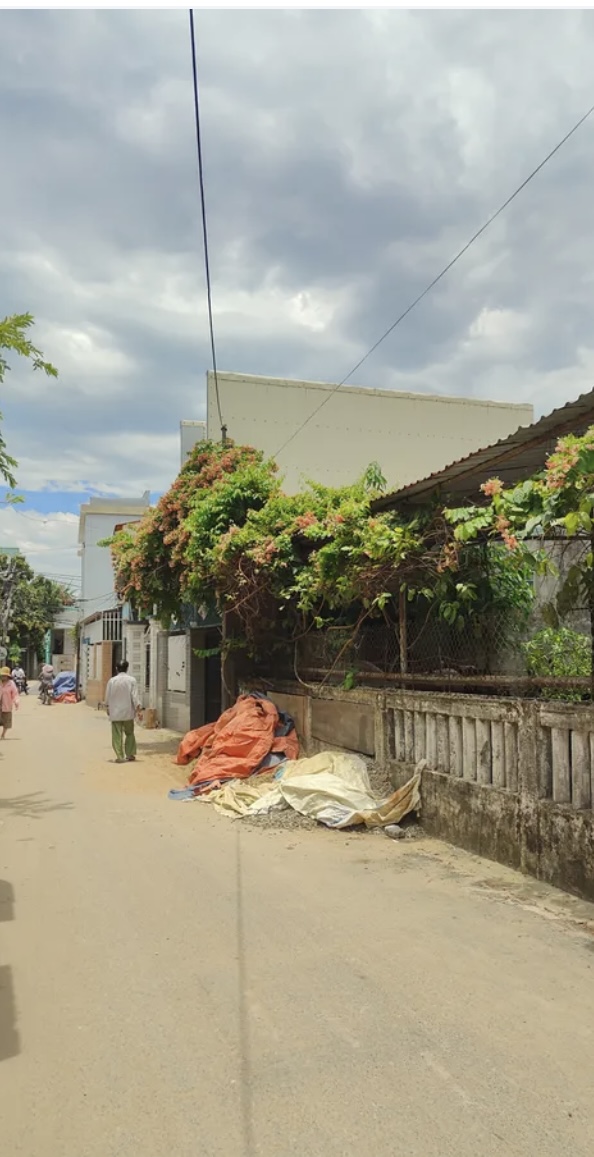 Nhà cấp 4 kiệt oto Trần Quang Khải . DT:69m