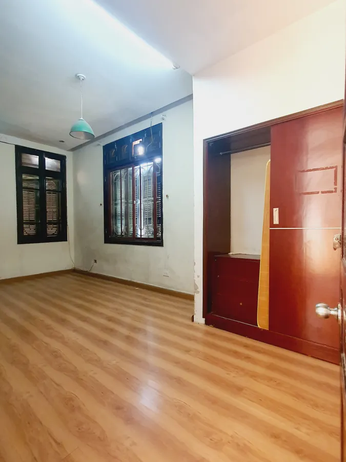 Bán Nhà Nguyễn Chí Thanh. Đống Đa. Lô Góc. Ô Tô. DT 50m2. MT 6m. 4 Tầng. Giá 19,7 Tỷ.