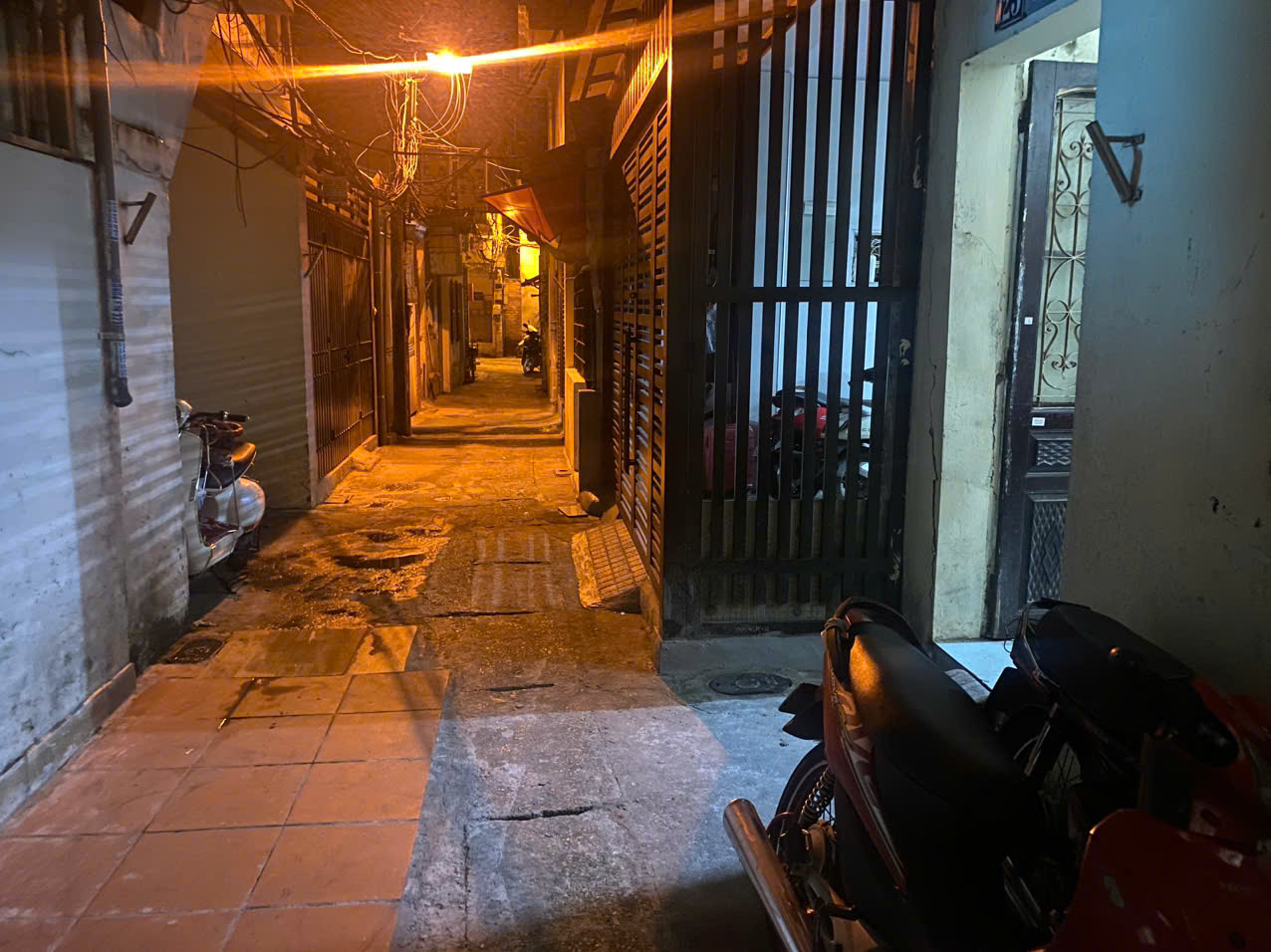 NHÀ CHÍNH CHỦ - GIÁ TỐT - Vị Trí Đẹp Tại Ngõ 31/136 Phố Nguyễn Cao