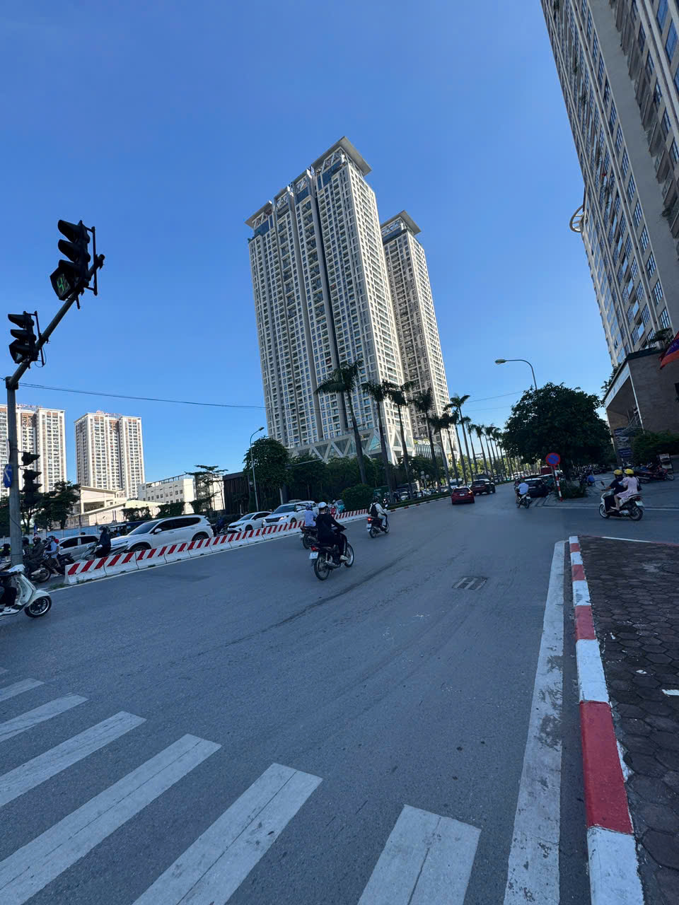 HIẾM CÓ - SUN SQUARE LÊ ĐỨC THỌ 100m2 - 3PN - LÔ GÓC 3 MẶT THOÁNG - VIEW TRIỆU ĐÔ