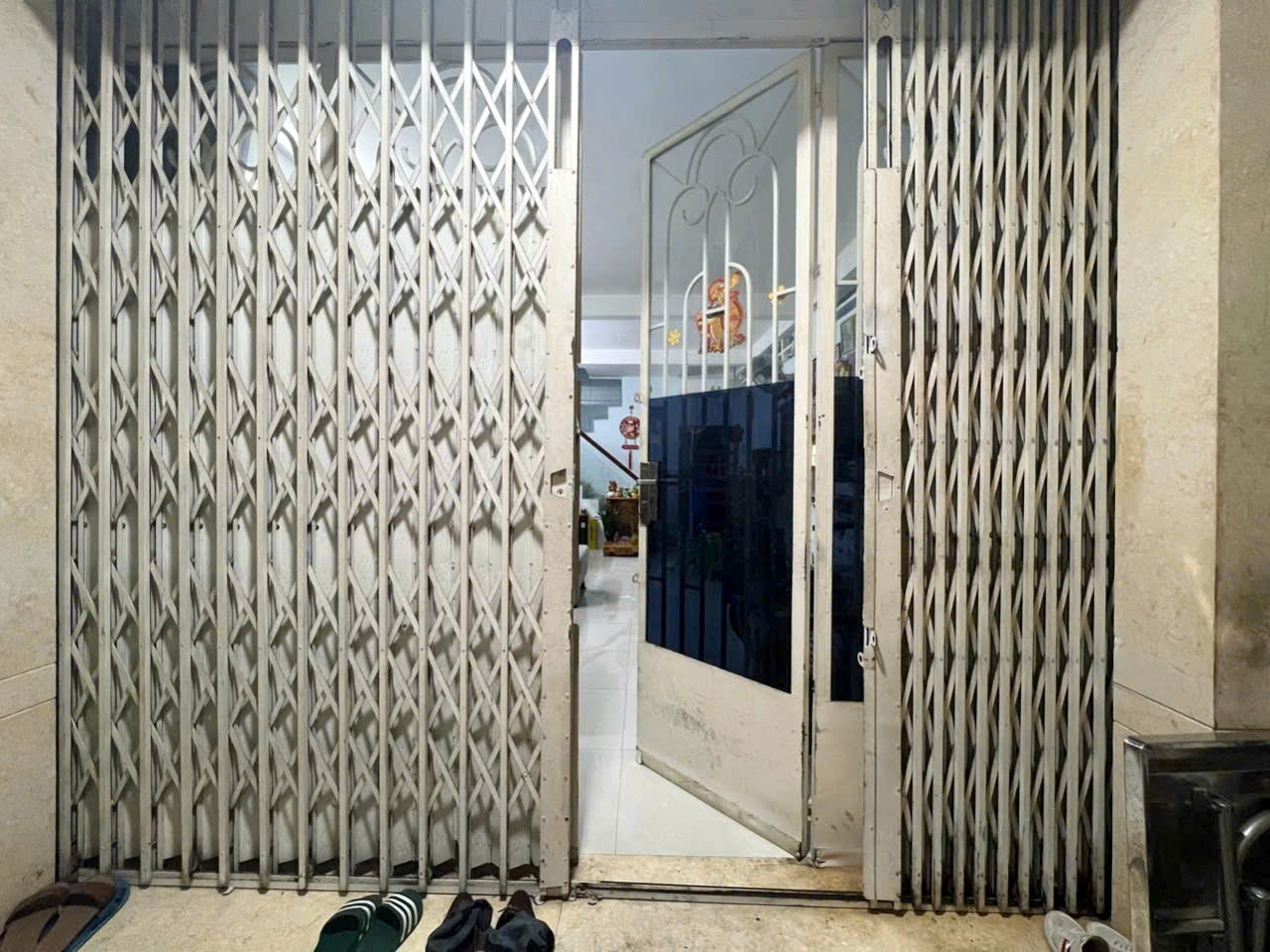 Nhà căn góc ngay chợ Rạch Ông P2 Q8, Giá 5.7 tỷ