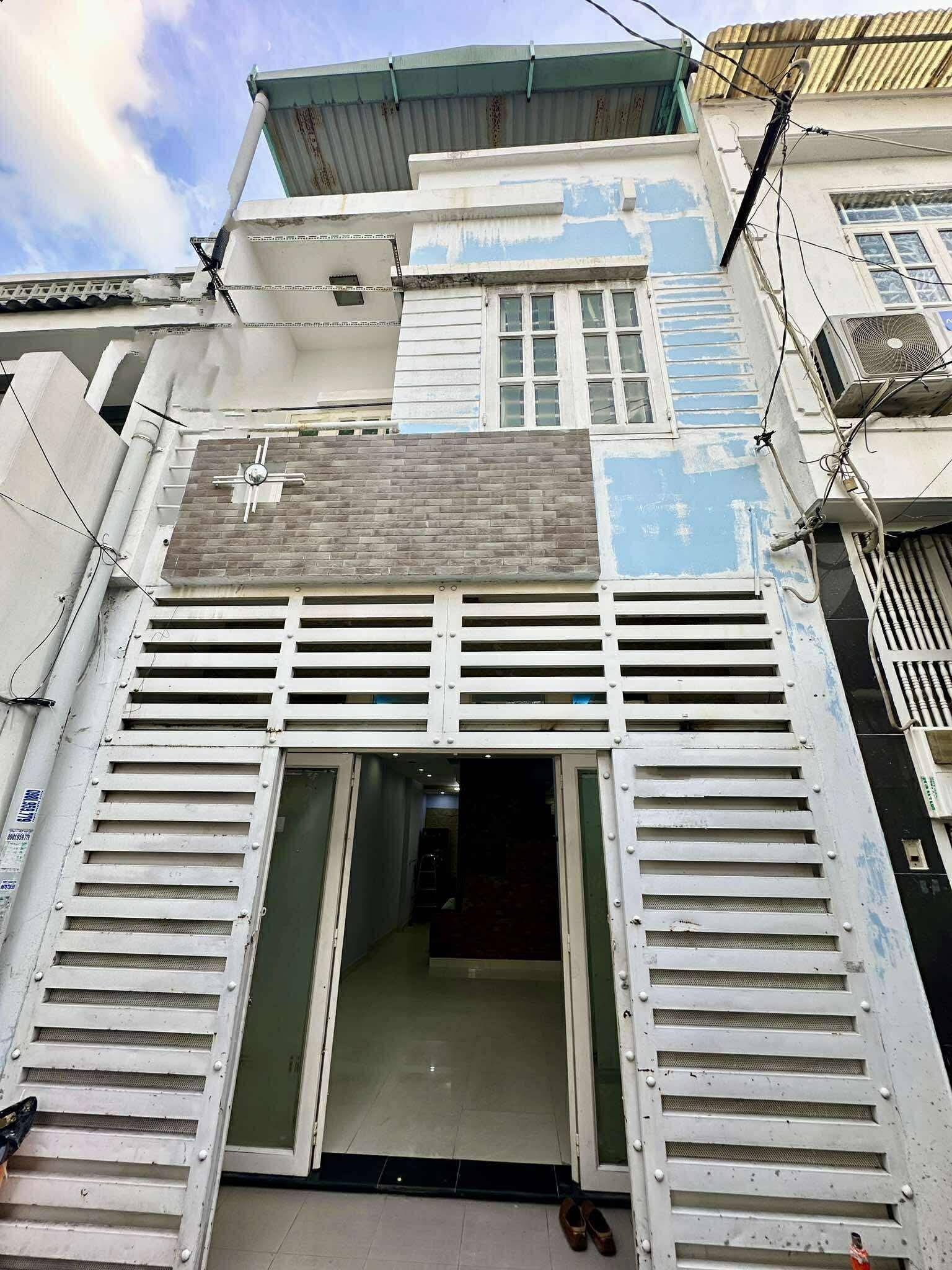 CÒN 6.9 TỶ ‼️ – NHÀ FULL NỘI THẤT NGUYỄN HỮU CẢNH, BÌNH THẠNH – SÁT QUẬN 1 – 2 TẦNG – 46m² – HẺM 3M THOÁNG