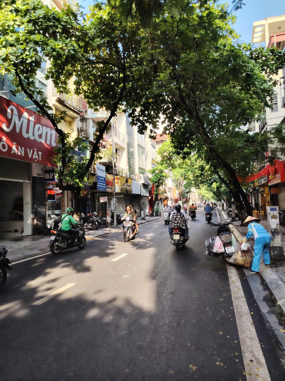NHÀ CHÍNH CHỦ - GIÁ TỐT - Vị Trí Đẹp Tại Đội Cấn, Quận Ba Đình, Thành Phố Hà Nội