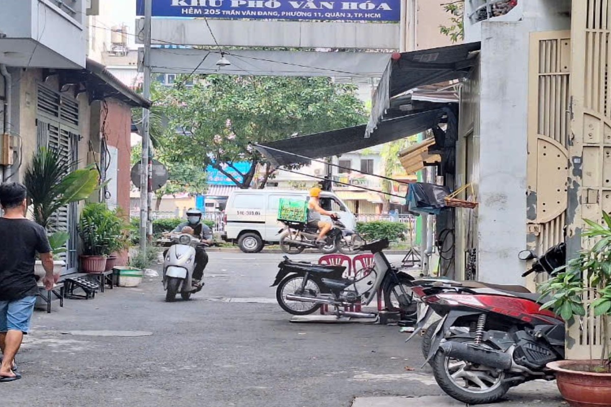 Cần bán nhà phố, 127m2, ngang 5,5m, hẻm 7m, trung tâm Q.3, sát mặt tiền, dễ xấy mới, giá hấp dẫn.