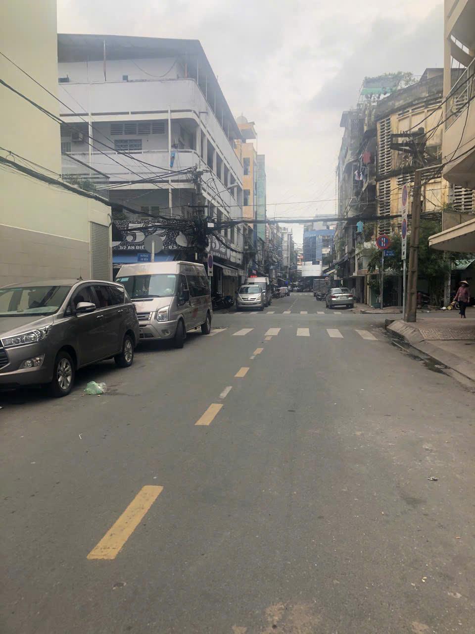 **+Cn83M 4Tầng 4PN (4x20.5) Mặt Tiền Tại Phan Phú Tiên P. Chợ Lớn Quận 5 , NHỉnh 20Tỷ