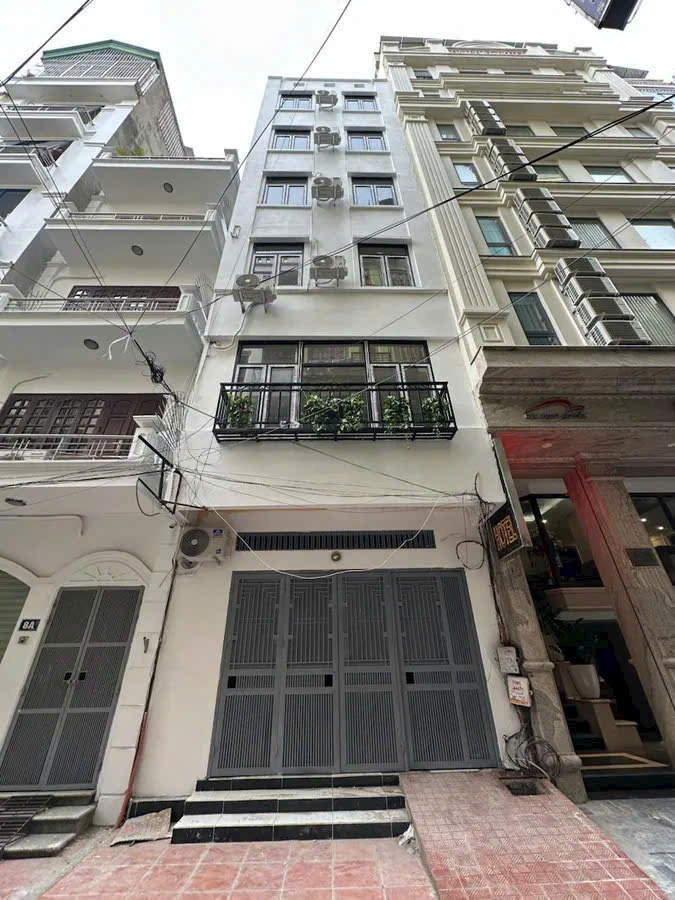 NHÀ ĐẸP PHÂN LÔ CHÍNH CHỦ - GIÁ TỐT - Vị Trí Đẹp Tại Dịch Vọng, Cầu Giấy, TPHN