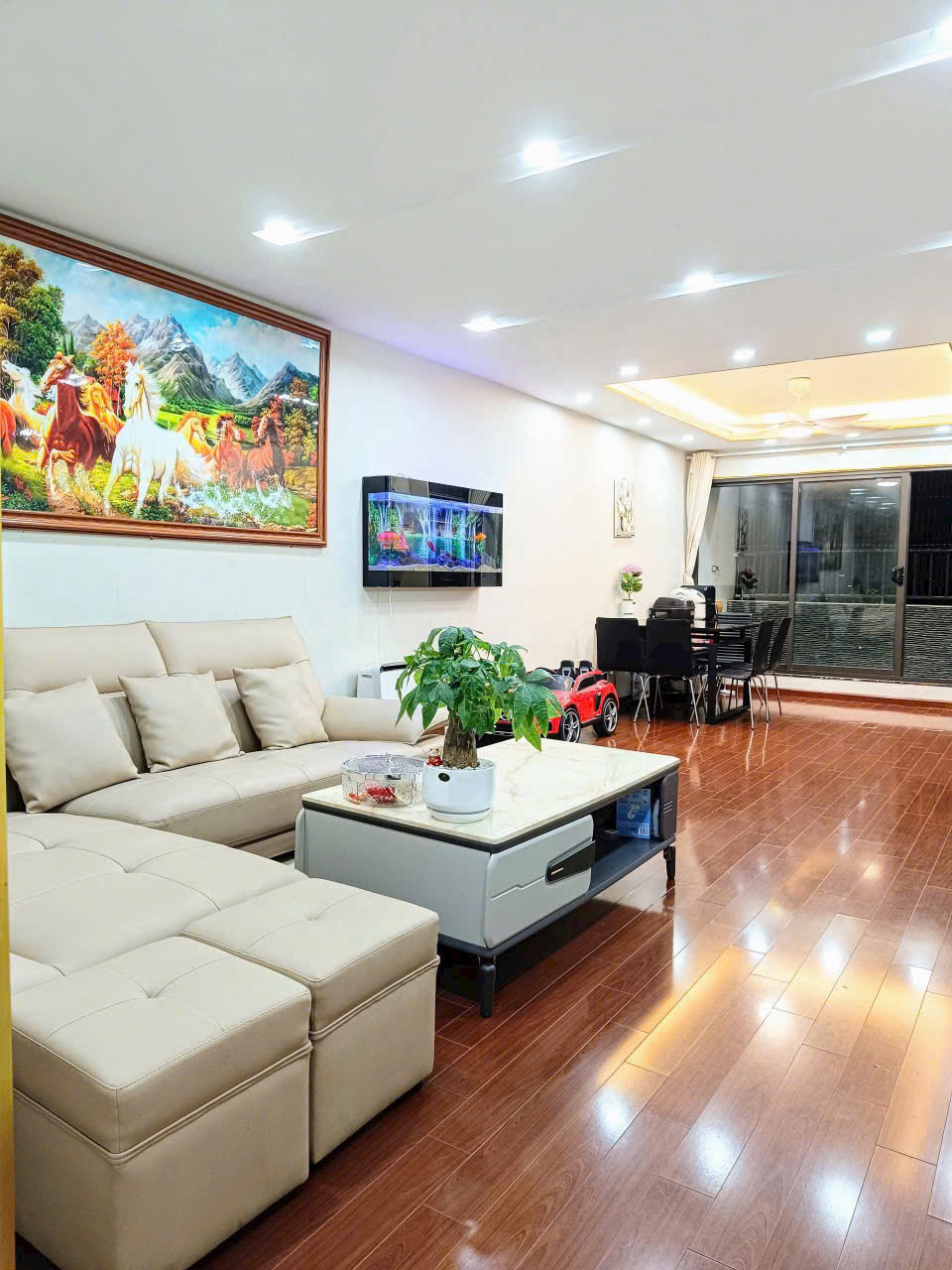 Căn hộ chung cư view hồ 83m2, 3 ngủ toà HH Linh Đàm giá chỉ 3.x tỷ