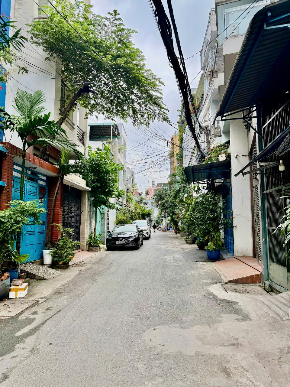 Hiếm Lạc Long Quân -60m2 - 3 tầng mới - view HXH tránh Quận 10