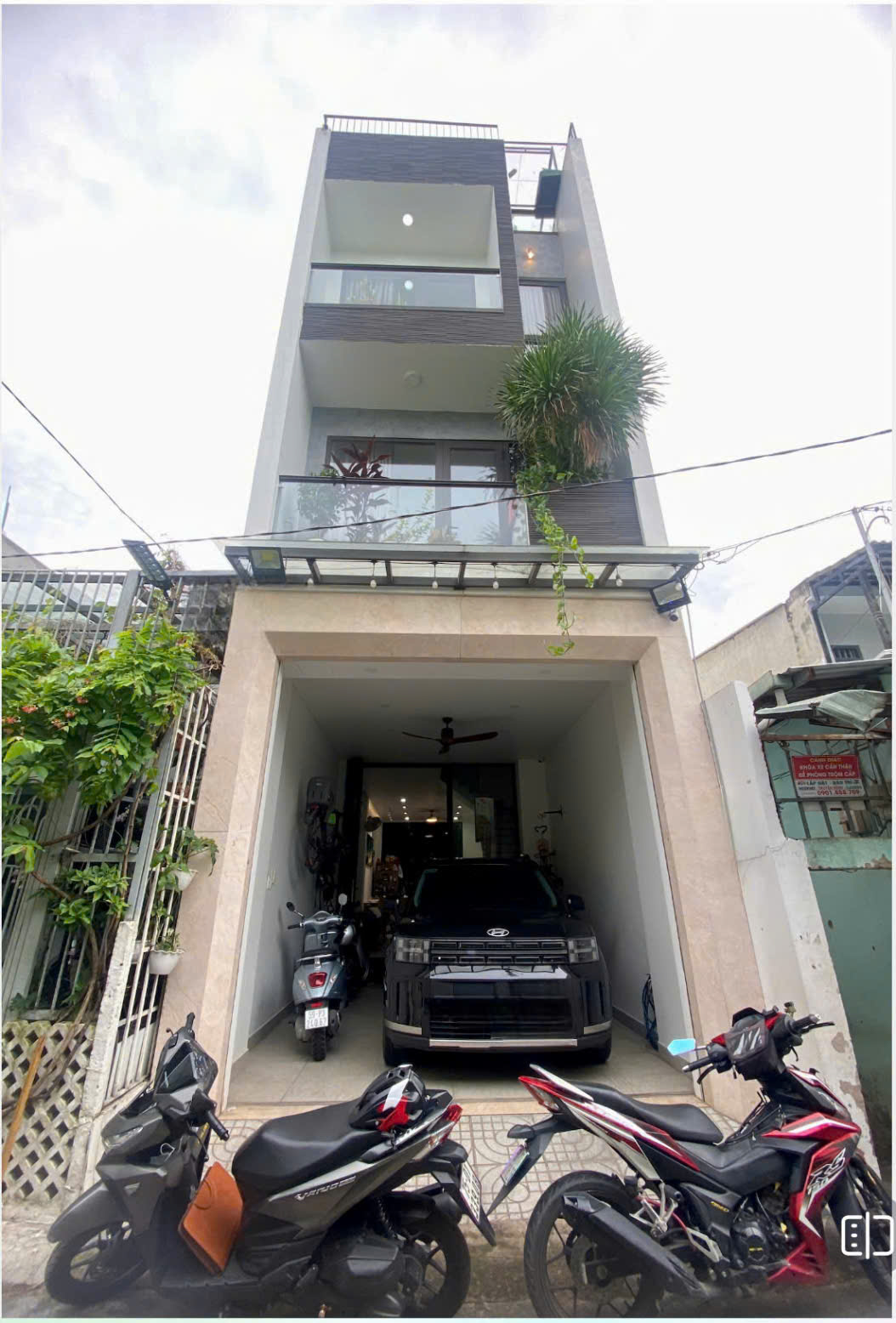 Siêu phẩm Tân Phú, Nhà 74m2, 4 tầng, để ô tô trong nhà, Giá 8.8 tỷ TL