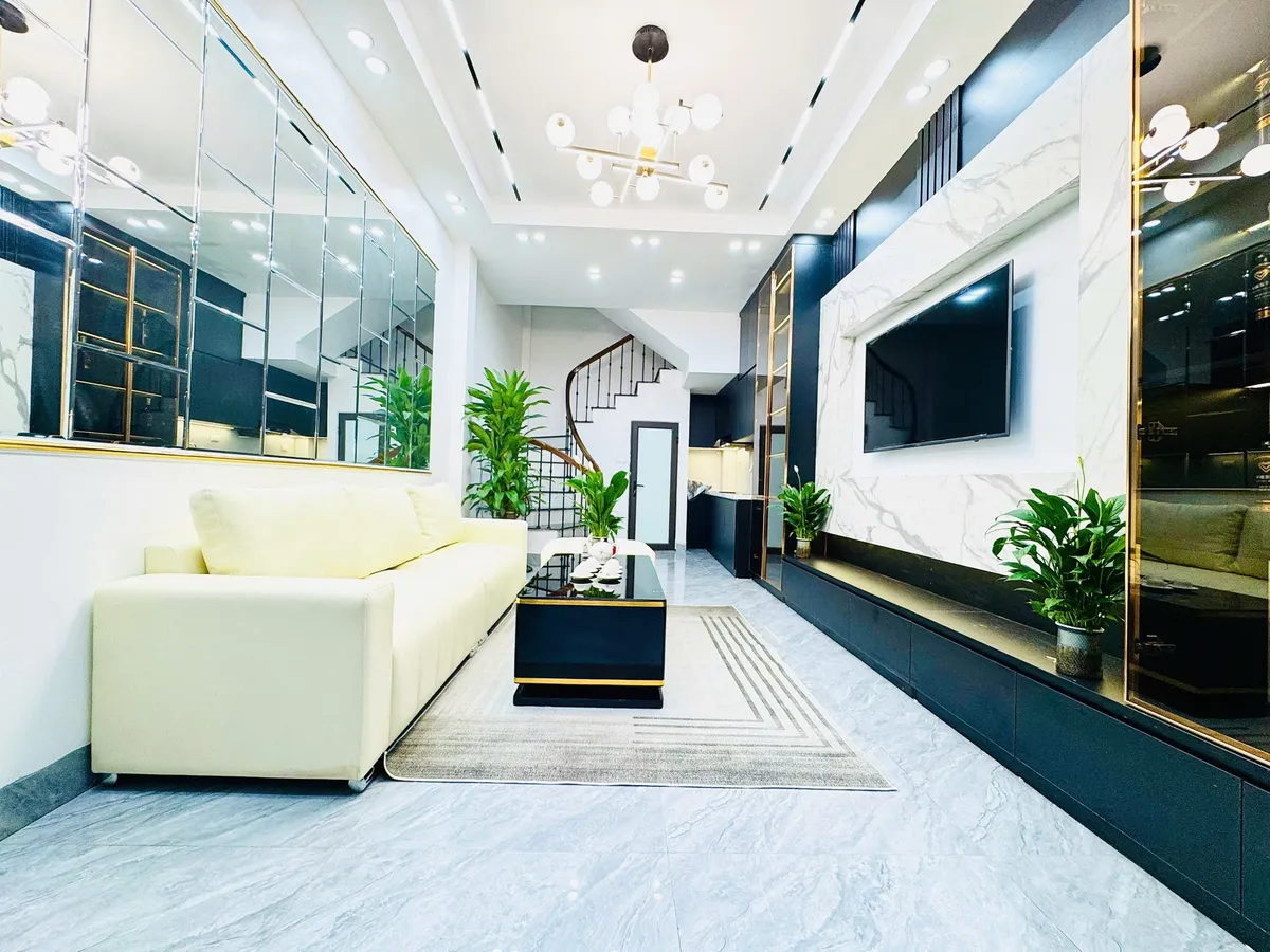 CƠ HỘI VÀNG – NHÀ ĐẸP FULL NỘI THẤT – CHỈ 10M RA Ô TÔ TRÁNH