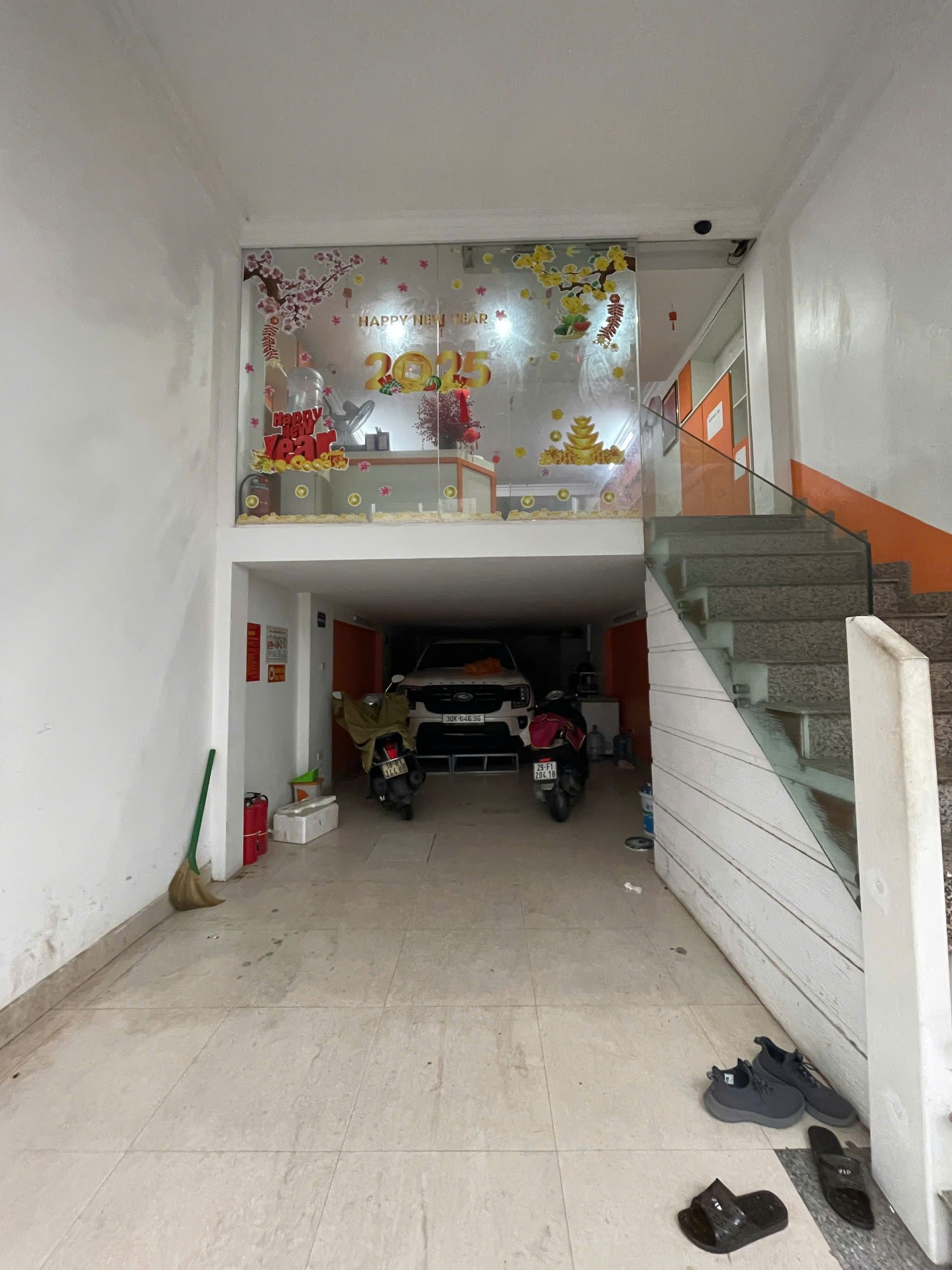 MẶT PHỐ - VỈA HÈ - ÔTÔ TRÁNH ĐỖ - KINH DOANH ĐA DẠNG