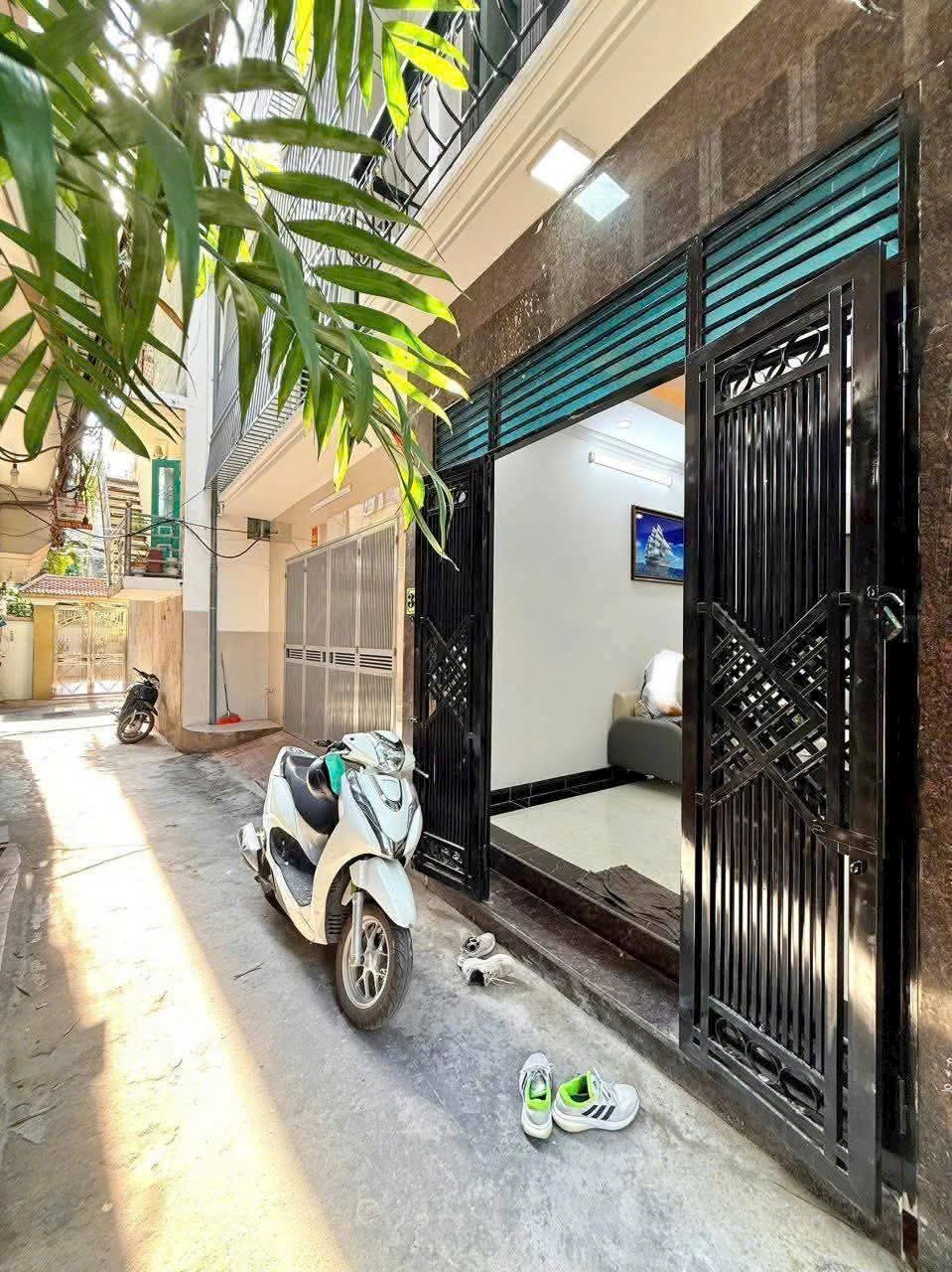 GIẢNG VÕ - LÔ GÓC - GẦN PHỐ - KINH DOANH - DÒNG TIỀN - 40M² NHỈNH 12 TỈ