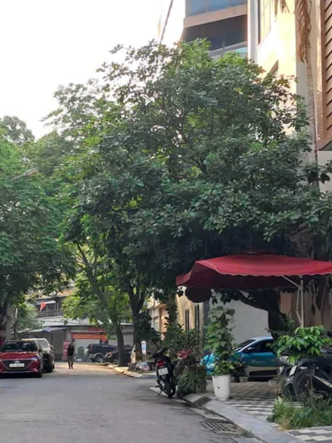 VÕ CHÍ CÔNG - LÔ GÓC PHÂN LÔ - VỈA HÈ - KINH DOANH Ở SƯỚNG - THANG MÁY - 8O M² NHỈNH 26 TỈ