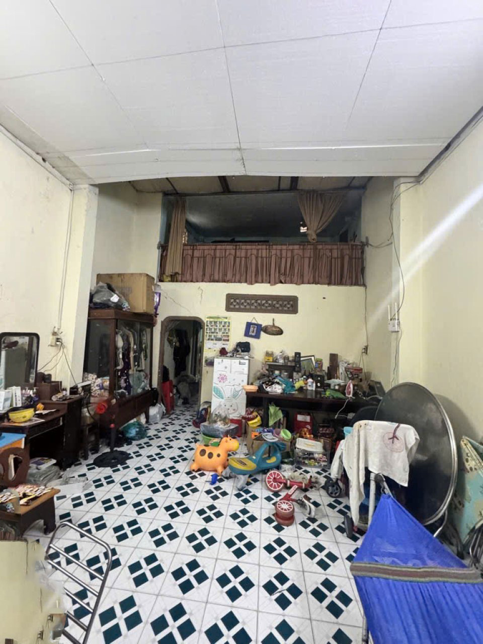 Giảm sốc 1tỷ! Nhà Nở hậu 2 tầng HXH tránh 73m2 – Quang Trung QV