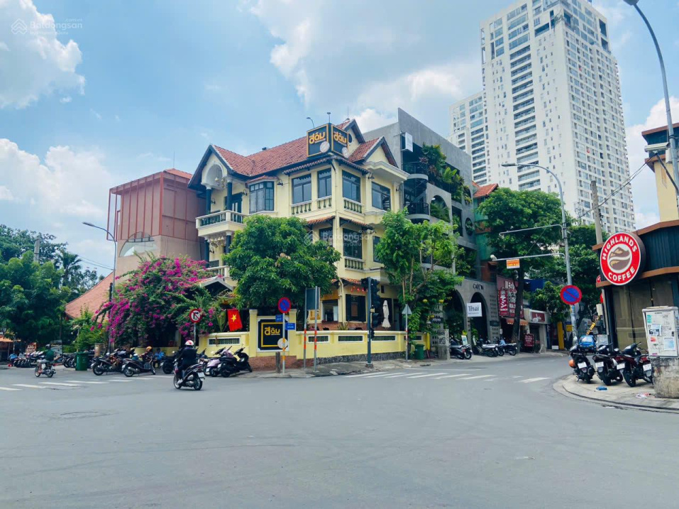 Bán đất mặt tiền đường 120 Xuân Thủy, phường Thảo Điền, Quận 2, TP.HCM