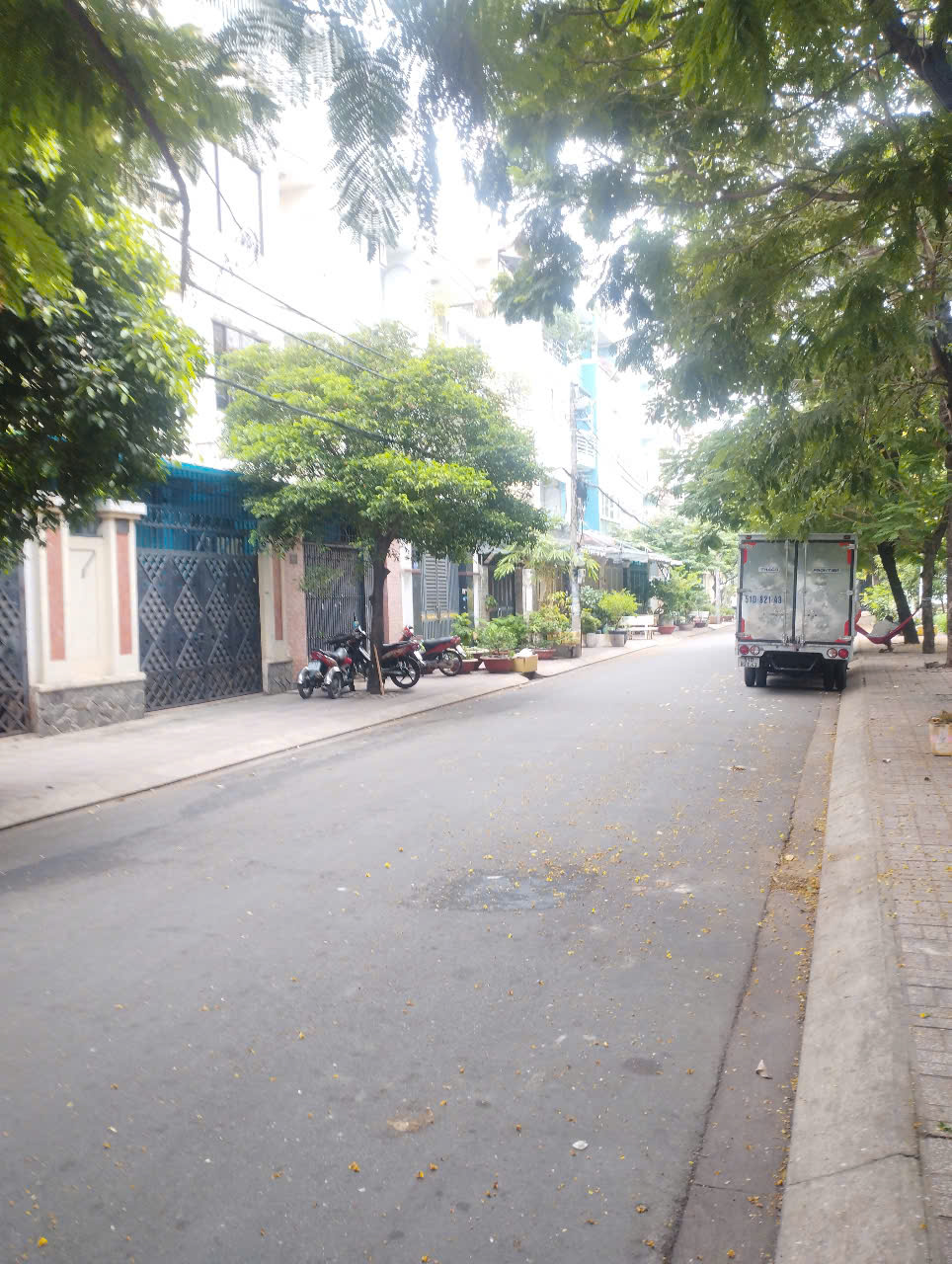 Ngộp Bàu Cát 56m - HXH quay đầu ngủ trong nhà - 2 tầng mới