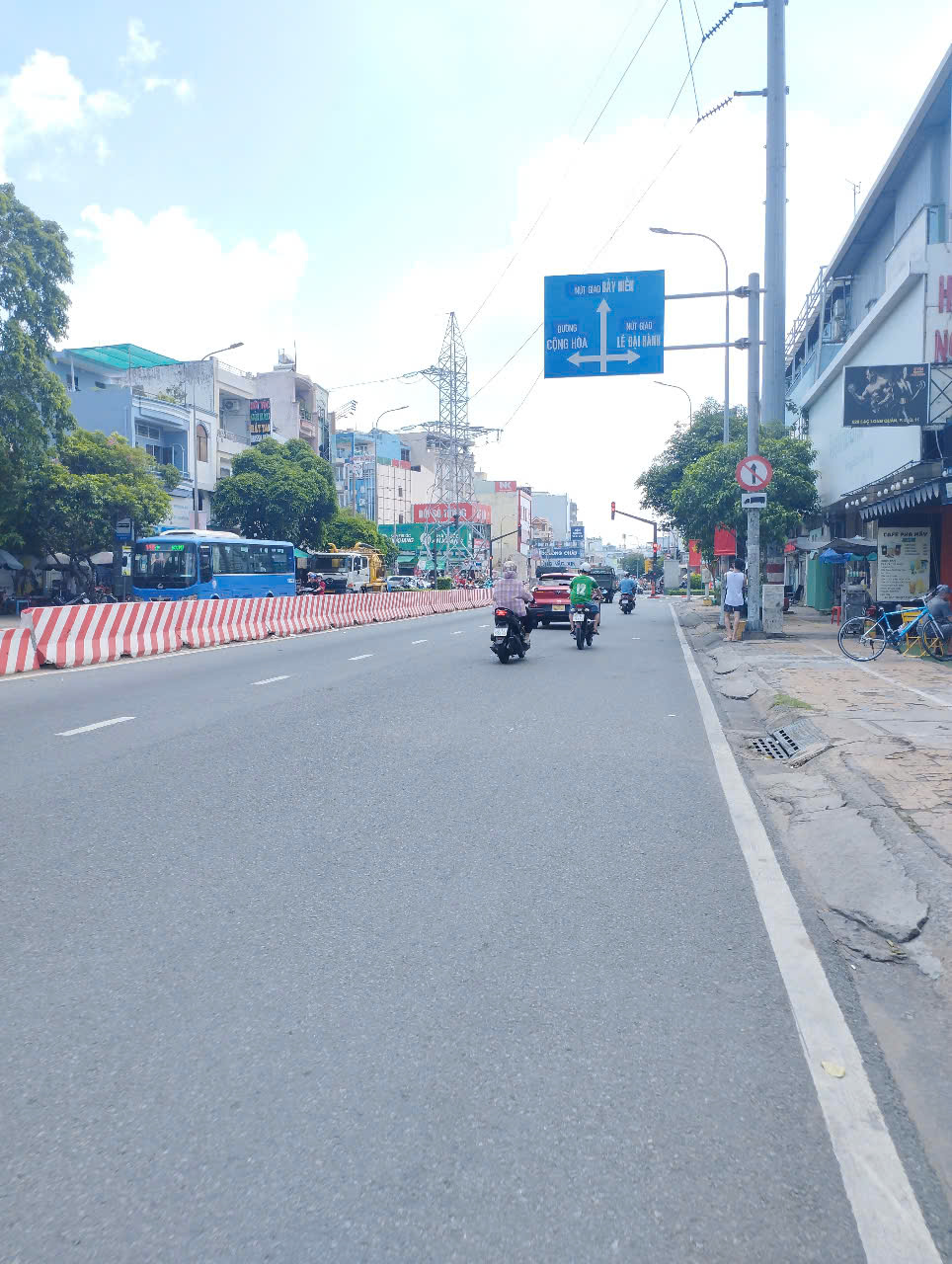 Ngộp Âu Cơ -100m - HXH 8m Kinh Doanh - 3 tầng mới - Gần Q11