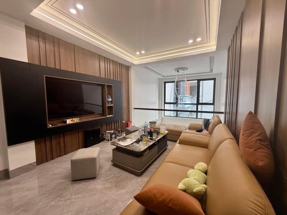 NHÀ PHÂN LÔ, DT 90M, 5 TẦNG,NGÕ THÔNG,Ô TÔ TRÁNH, KINH DOANH ĐỈNH PHỐ TRUNG KÍNH CHỈ 36 TỶ.