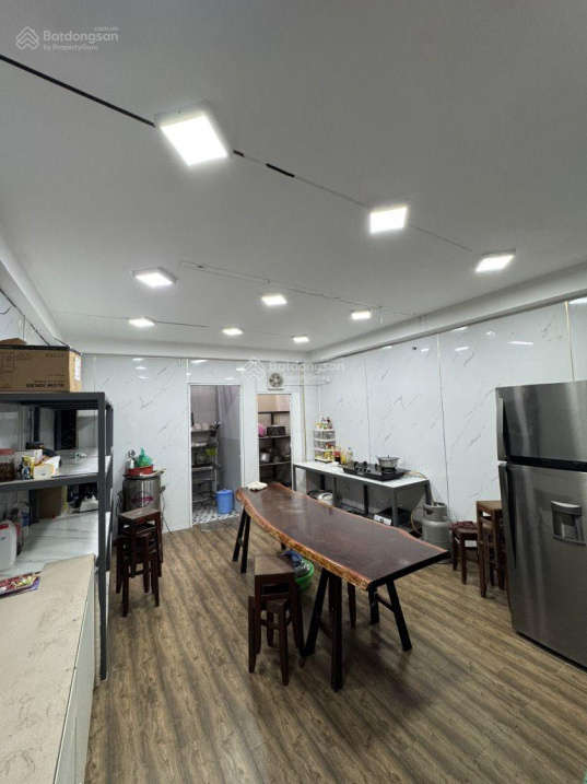 CHDV 9 tầng Âu Dương Lân, Q. 8- hầm thang máy DTSD 855m2 - 30 phòng - dòng tiền gần 200 triệu